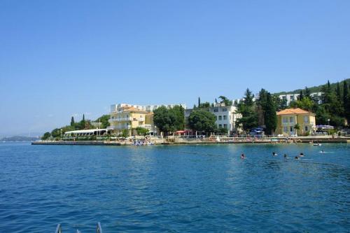 Hotel Adriatic Omišalj Kültér fotó